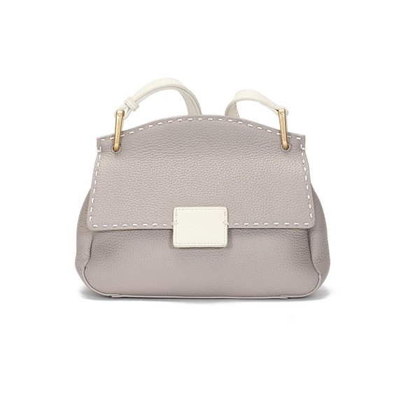 Simple and versatile handbag for women